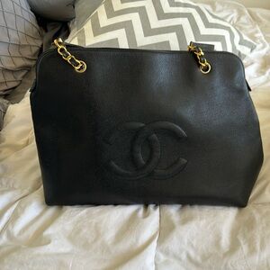 CHANEL caviar tote large shoulder bag with matching CHANEL wallet